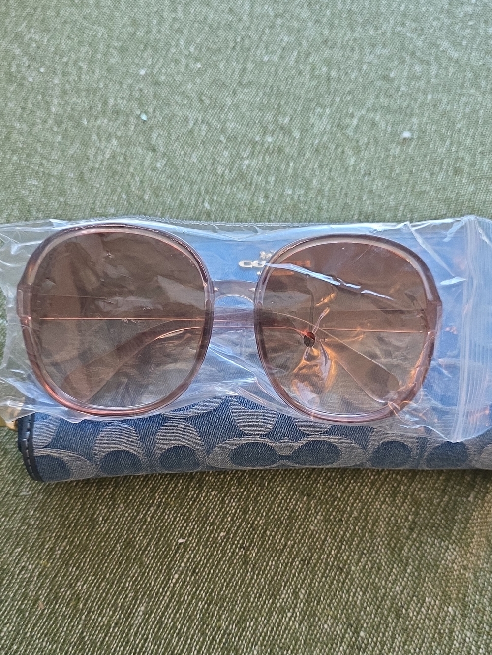 Fashion Big Box Sunglasses - Picture 5 of 5